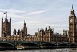 714_parliament_10351_crop