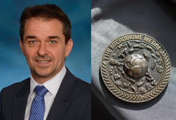 Low-Res_jacques-ravel-medal (1)