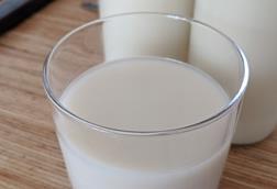 Oat_milk_glass