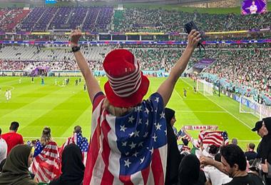 Iranian_national_team_fans_03