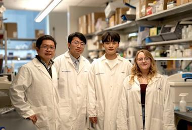 Low-Res_News group photo