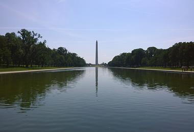 Washington_Monument_with_Lincoln_Memorial_Reflecting_Pool_2014-06-08