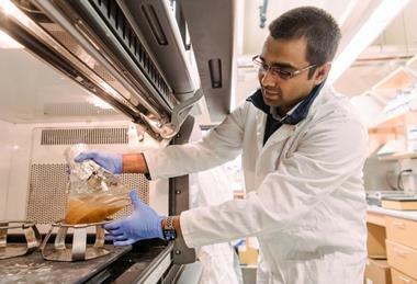 Low-Res_Deepak-Koirala-Lab-Students23-7616