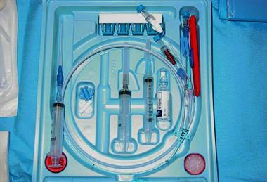 Central_line_equipment