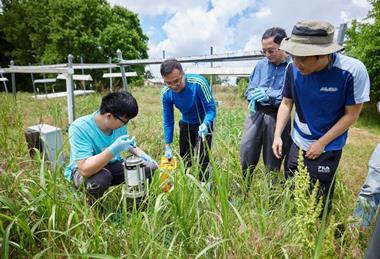 Low-Res_Warming Field at Kessler Atmospheric and Ecological Field Station May 13_2024_005