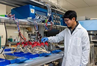 Low-Res_260212_Synthetic Microbial Co-Cultures-100949