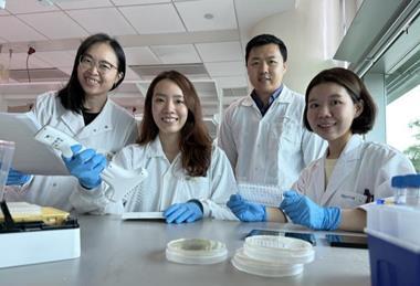 Low-Res_SMART AMR researchers Peiying Ho, Sharon Ling, Boon Chong Goh, and Patrina Chua