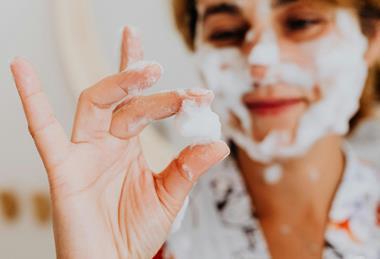 pexels-karola-g-5240369