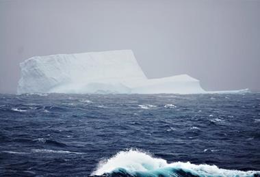 Low-Res_60S iceberg