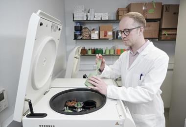 Low-Res_Professor Stephen Wallace harvesting engineered bacteria for analysis. CREDIT Edinburgh Innovations