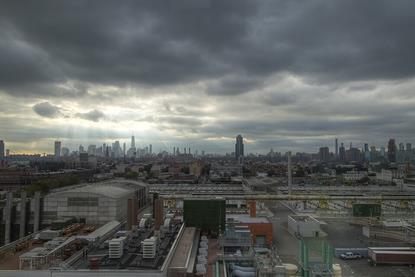 Newtown_Creek_Wastewater_Treatment_Plant_-_View_of_Facility_and_Manhattan