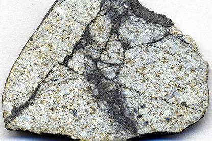 Ordinary_chondrite_(Viñales_Meteorite)_1