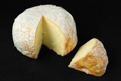 Low-Res_1920px-Cowgirl_Creamery_Point_Reyes_-_Red_Hawk_cheese