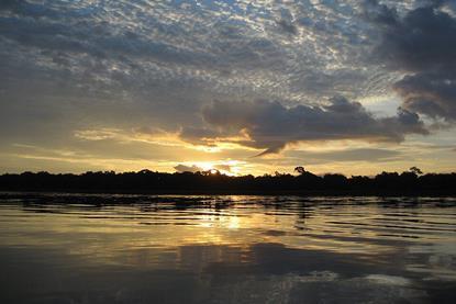 Sunrise_on_the_Congo_River_-_2