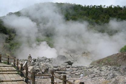 Unzen_Hot_Springs_(249623109)