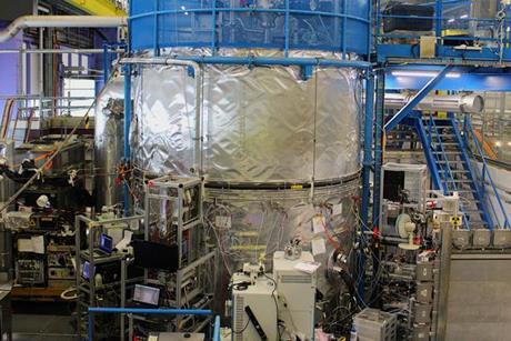 Low-Res_cloud_chamber_no_person (1)