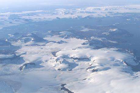 960px-James_Ross_Island_captured_by_NASA_photographer_James_Ross