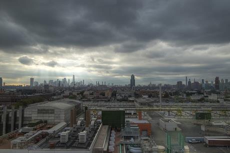 Newtown_Creek_Wastewater_Treatment_Plant_-_View_of_Facility_and_Manhattan