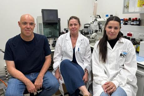 Low-Res_The research team (Left to right) Prof. Dan Peer, Dr. Inbal Hazan-Halevy & Shani Benarroch.