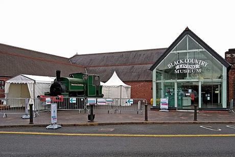 -2021-01-31_COVID-19_Vaccination_centre,_Black_country_museum,_Dudley
