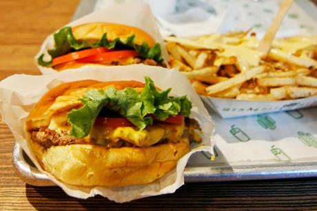 pexels-caleboquendo-3139343