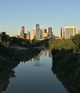 Buffalo_Bayou_-_Downtown_Houston