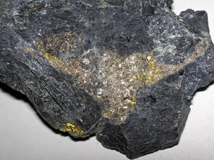 Platinum-palladium_ore,_Stillwater_mine_MT