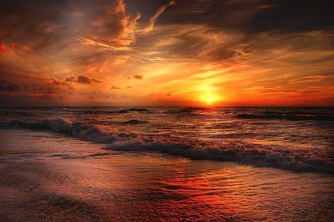 Ocean sun