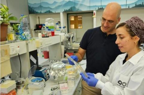 Low-Res_Left to right -  Prof. David Burstein & PhD student Bruria Samuel (1)