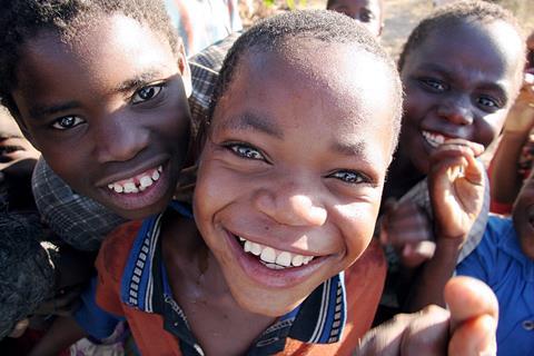 960px-Three_children_in_Malawi