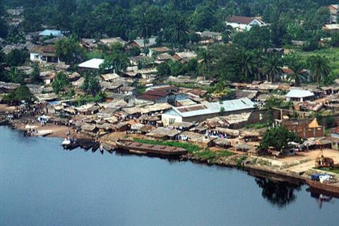 Port_of_Basankusu_and_River_Lulonga