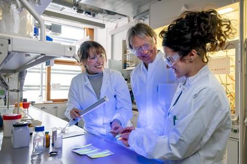 Low-Res_Lebende Materialien UV-A-Sensor-Sieber