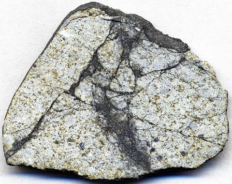 Ordinary_chondrite_(Viñales_Meteorite)_1