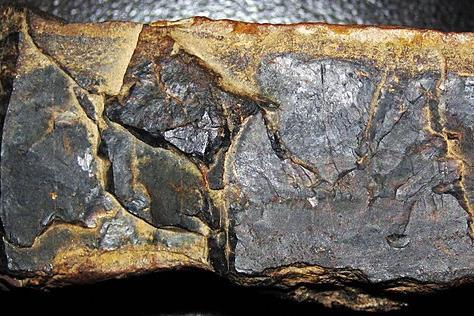 Gunflint_Chert_(Paleoproterozoic,_~1.878_Ga;_near_Port_Arthur,_Ontario,_Canada)_1_(45257036305)