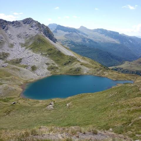 Low-Res_Pyrenees lake