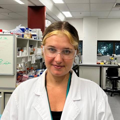 Low-Res_isabel-barter-Lab