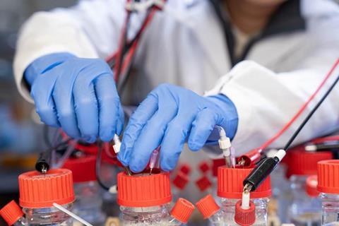 Low-Res_260212_Synthetic Microbial Co-Cultures-101038