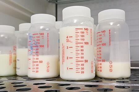 Bottles_of_Donated_Human_Milk_in_a_Fridge