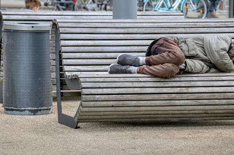 homeless-5283148_1280