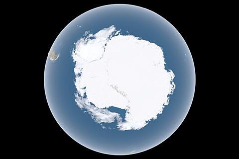 Daily_Antarctic_Sea_Ice,_By_Year_(SVS5064_-_antarctic_sea_ice_2024001_print)