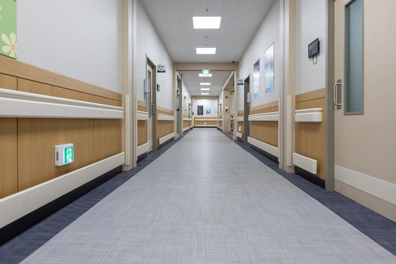 Floor swabbing could help prevent COVID-19 outbreaks in hospitals ...